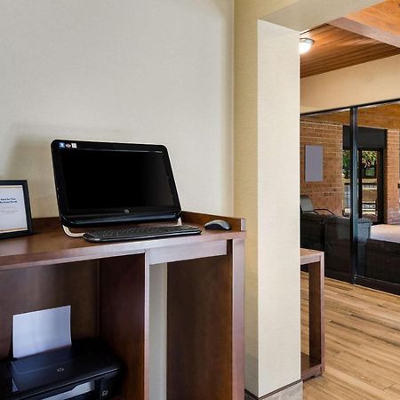 Comfort Inn Virginia Horse Center Lexington Dış mekan fotoğraf