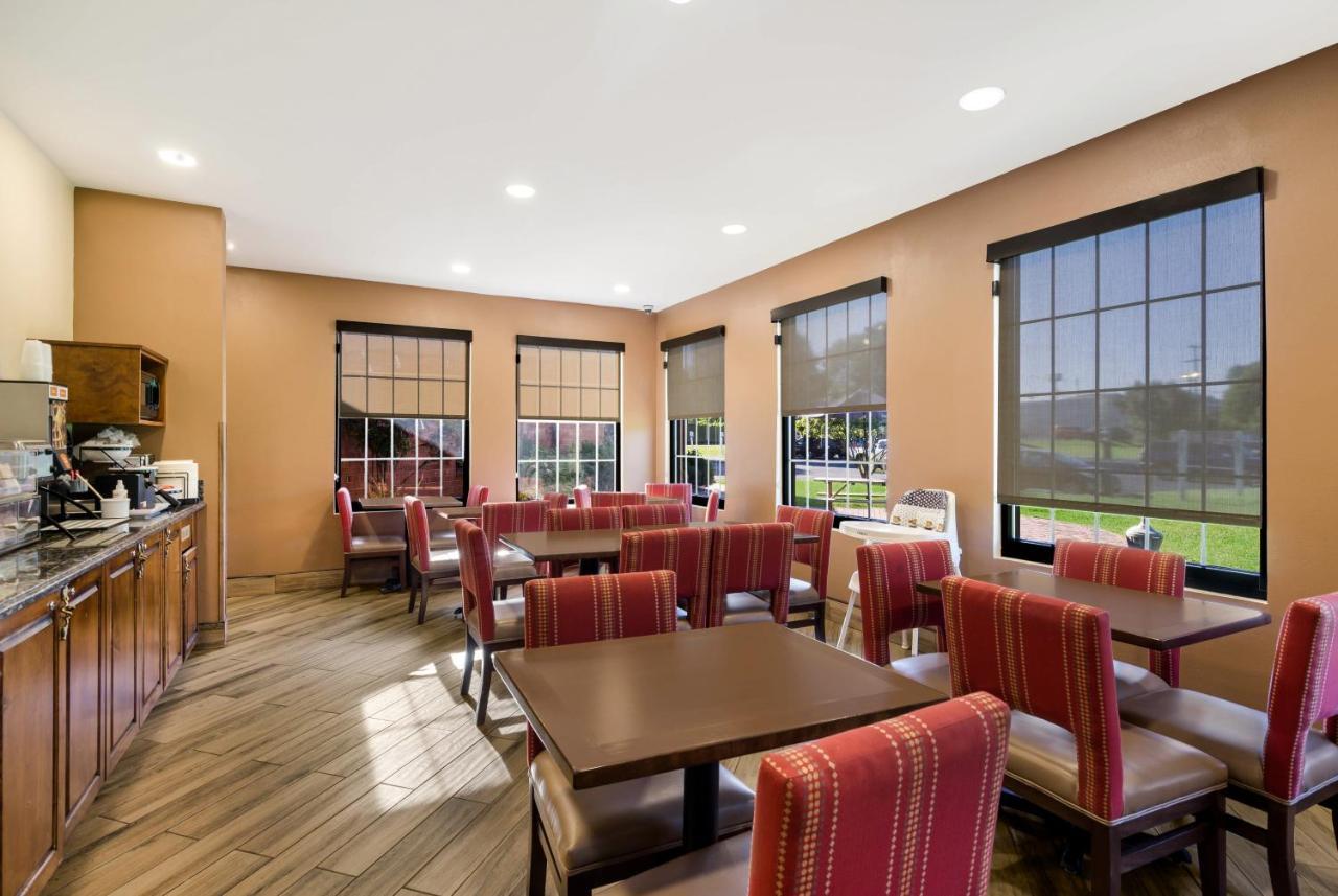 Comfort Inn Virginia Horse Center Lexington Dış mekan fotoğraf