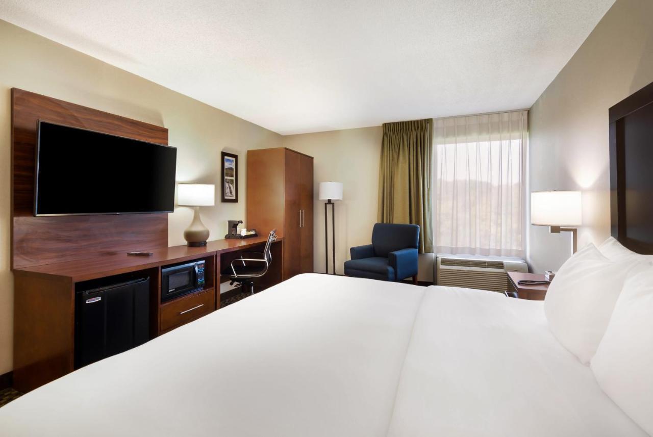 Comfort Inn Virginia Horse Center Lexington Dış mekan fotoğraf