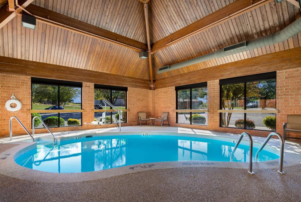 Comfort Inn Virginia Horse Center Lexington Dış mekan fotoğraf