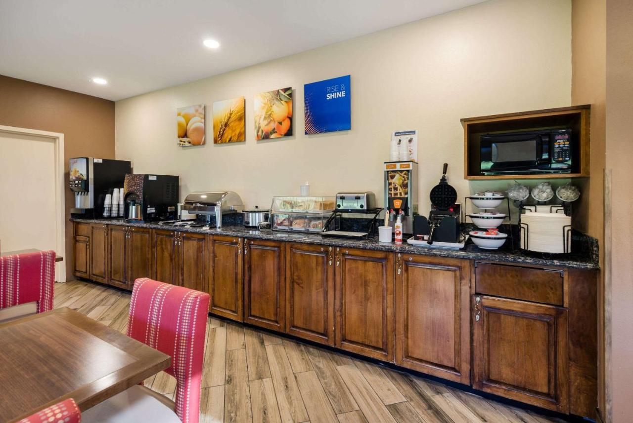 Comfort Inn Virginia Horse Center Lexington Dış mekan fotoğraf