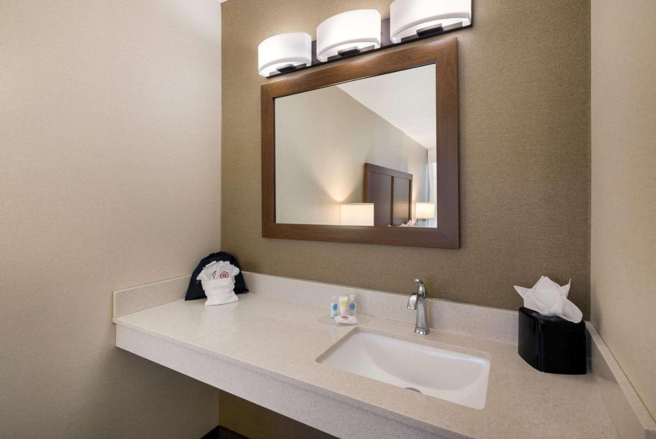 Comfort Inn Virginia Horse Center Lexington Dış mekan fotoğraf