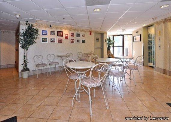 Comfort Inn Virginia Horse Center Lexington Restoran fotoğraf